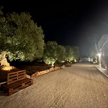 Il Trullo Di Bina 3* Pezze Di Greco