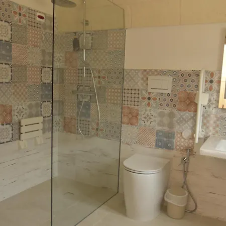 Il Trullo Di Bina 4* Pezze Di Greco