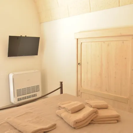 Il Trullo Di Bina 4* Pezze Di Greco