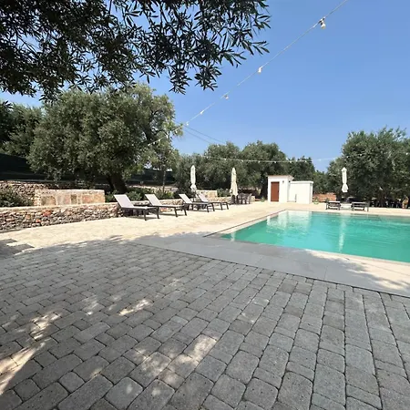 Il Trullo Di Bina Bed & Breakfast 4*