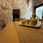 Il Trullo Di Bina 4*