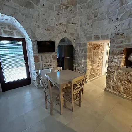 Il Trullo Di Bina 페제 디 그레코