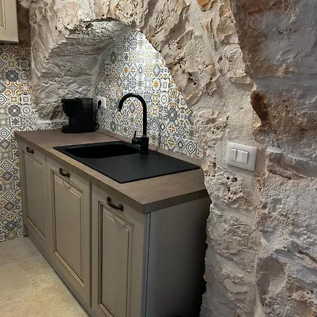 Il Trullo Di Bina Couette-café Pezze Di Greco