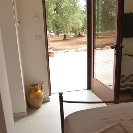 Il Trullo Di Bina Couette-café 3*
