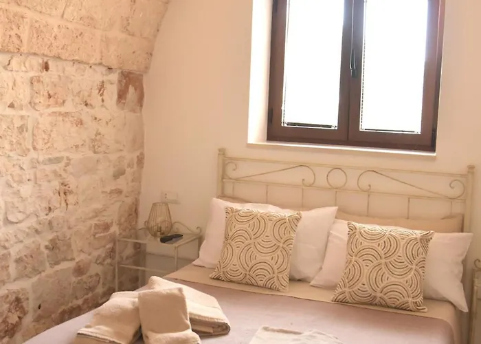 Il Trullo Di Bina 3* Pezze Di Greco